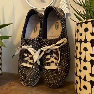 Dr. Scholls sneakers